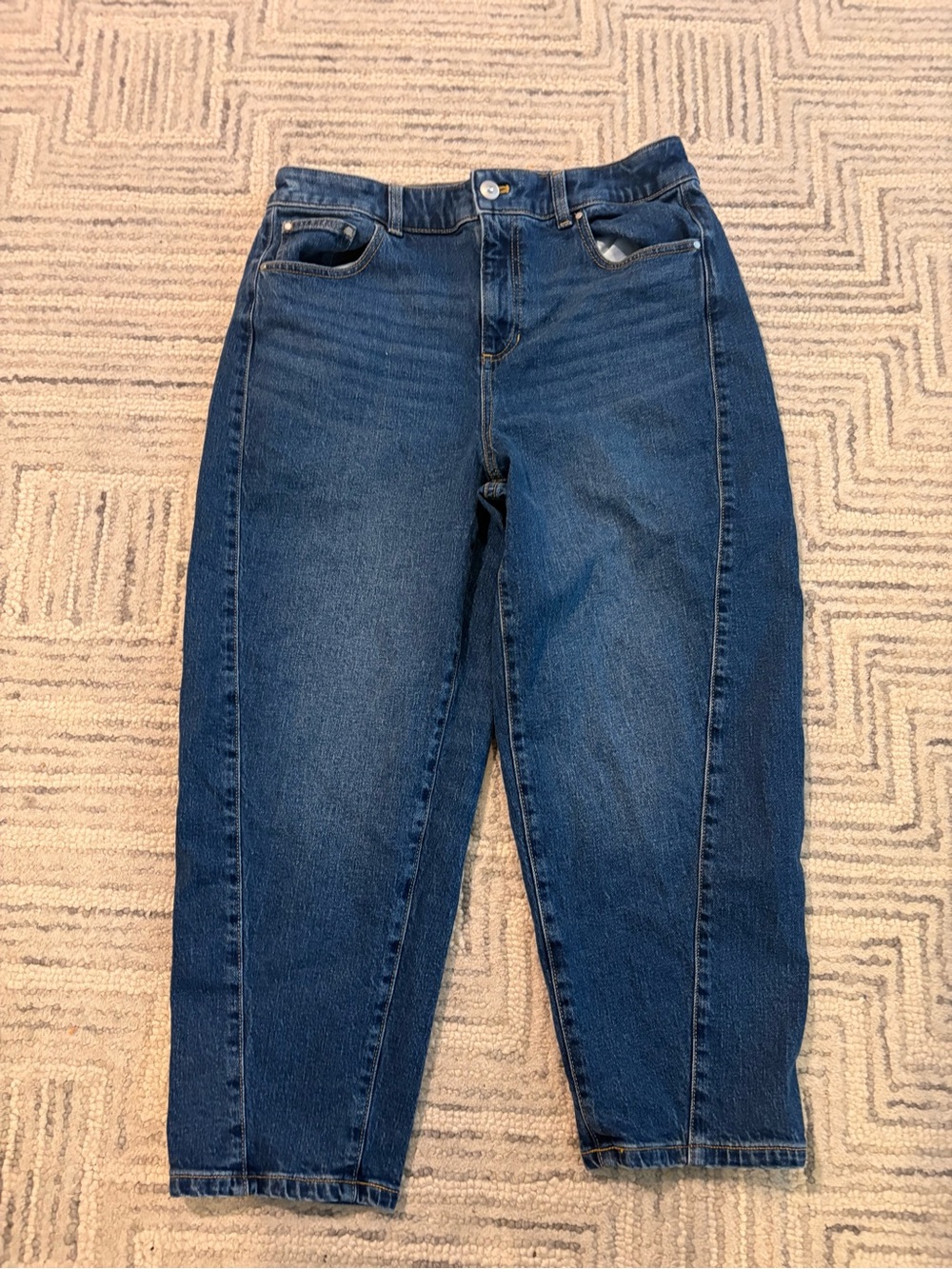 Talbots 10P Relaxed Barrel Jeans in Dark Blue Denim Excellent condition